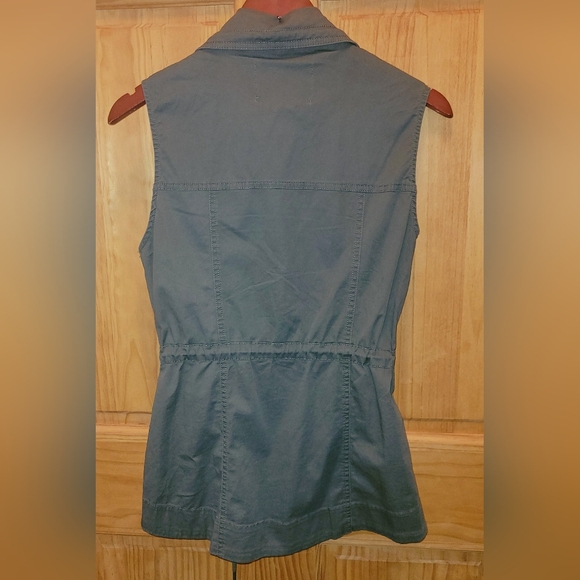 American Rag Army Green Sleeveless Vest. Size Small - Picture 2 of 5